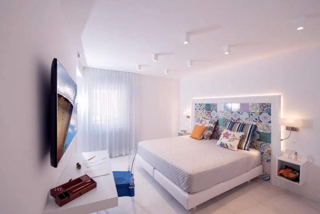 DOUBLE SUPERIOR CITY VIEW Room, Amalfi, Naples
