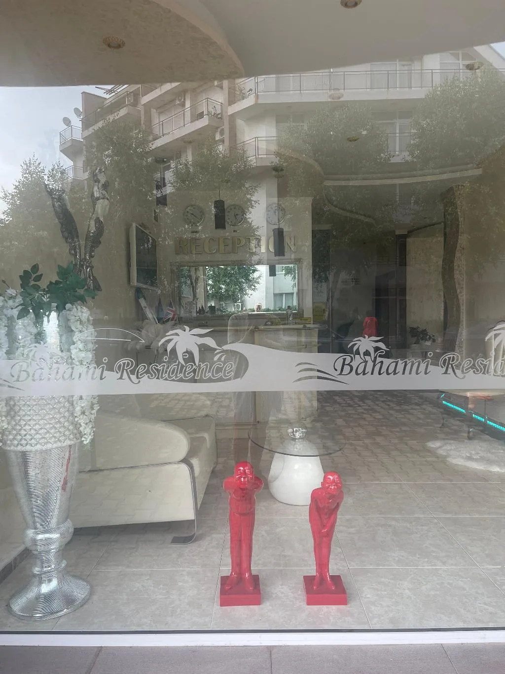 Lobby, Bahami, Bourgas
