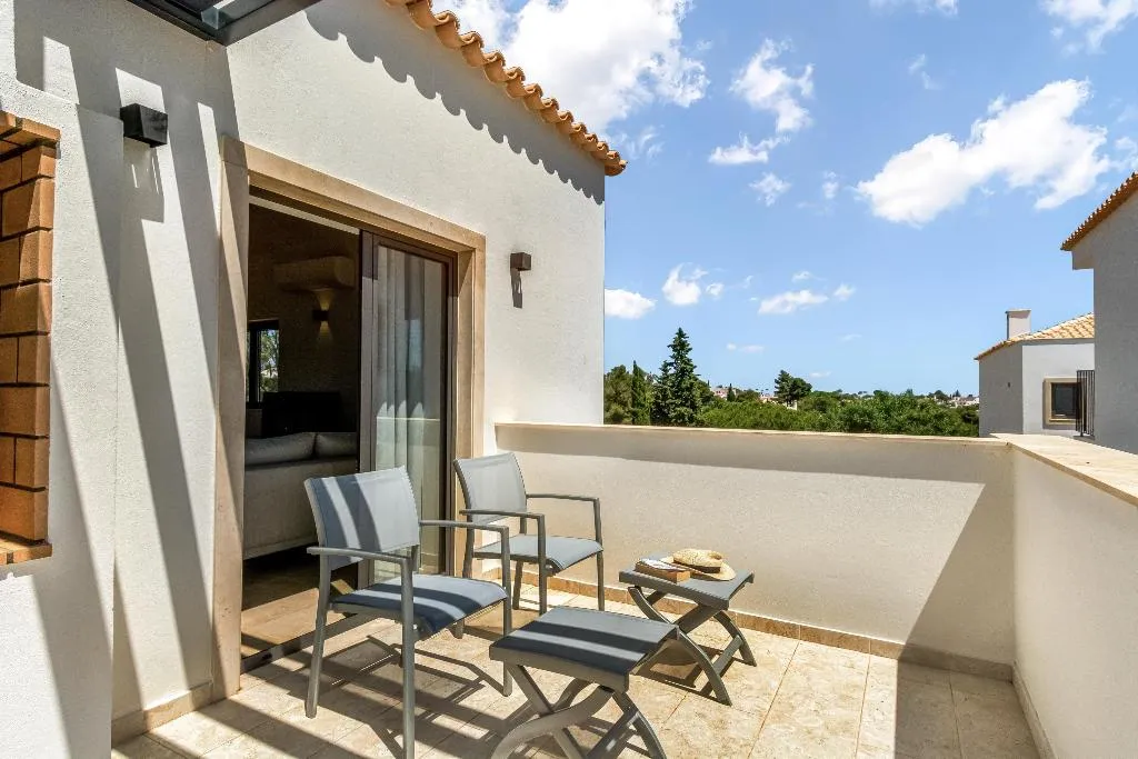 TOWNHOME THREE BEDROOMS Room, Carvoeiro Gardens, Algarve
