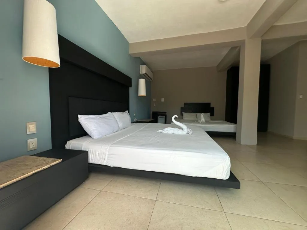 FAMILY ROOM DELUXE WITH BALCONY Room, Blvd Hotel, Playa Del Carmen