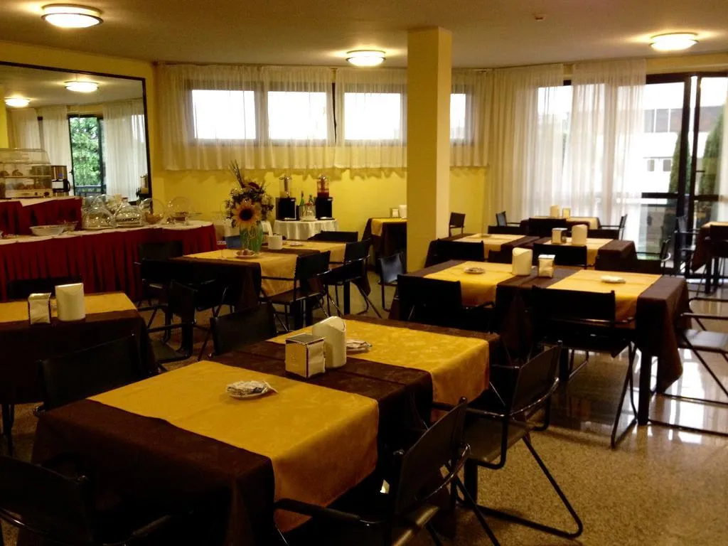 Restaurant, Motel Europa, Milan