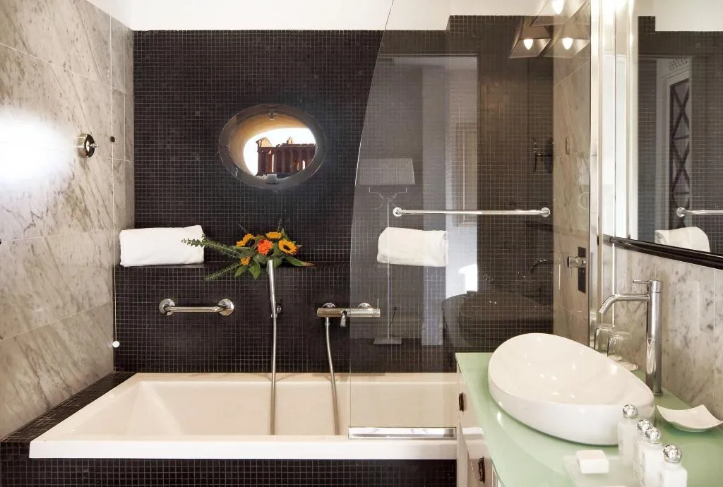 DOUBLE SUPERIOR QUEEN BED Room, Villa Athena, Catania