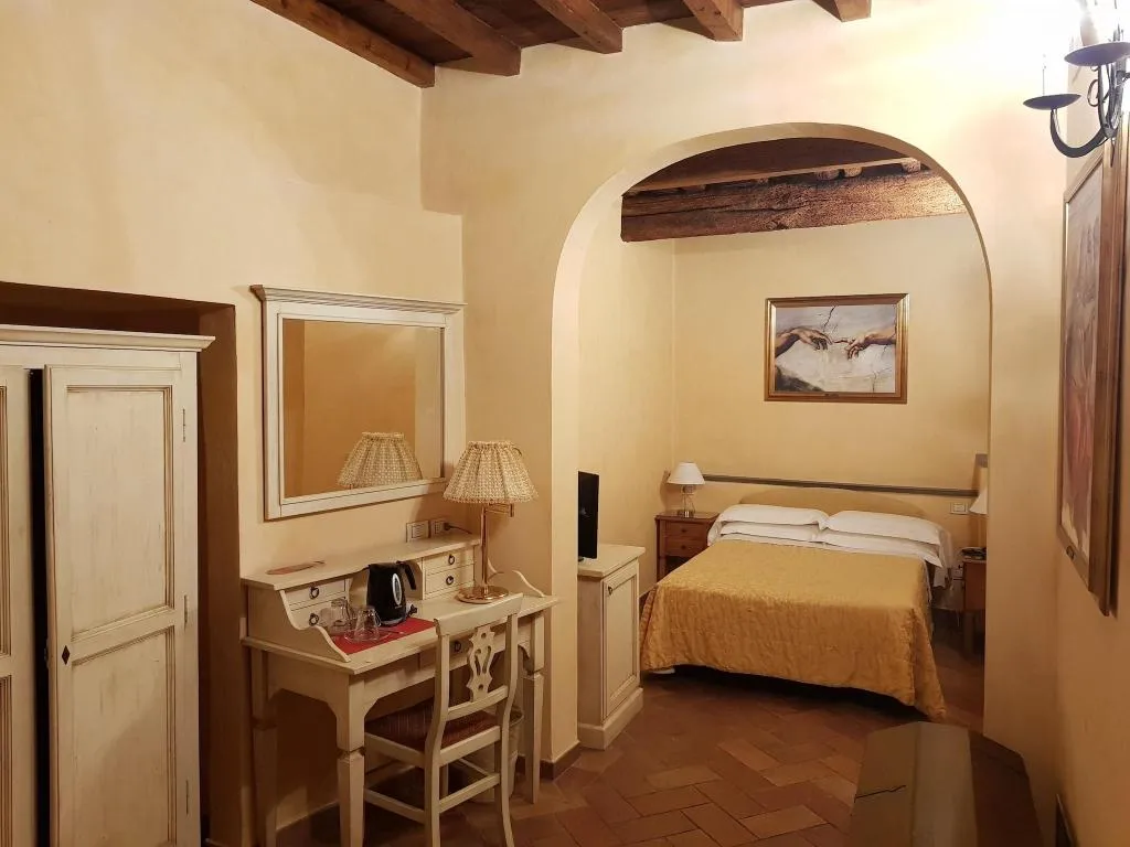 DOUBLE ONE BED Room, Porta Faenza, Florence