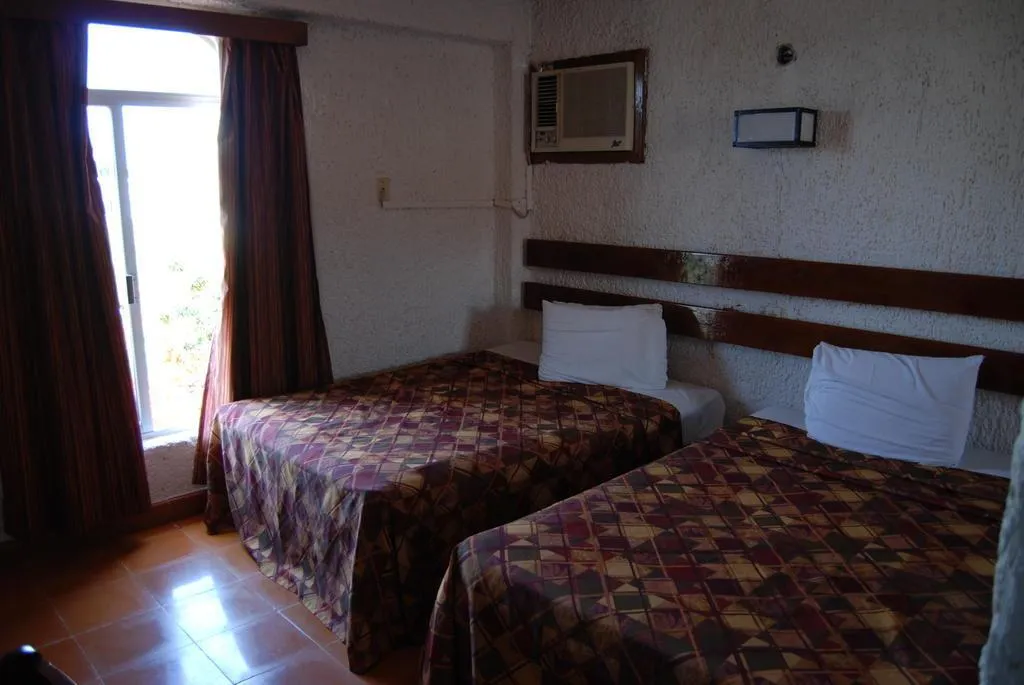 QUADRUPLE STANDARD Room, Tankah, Cancun Area
