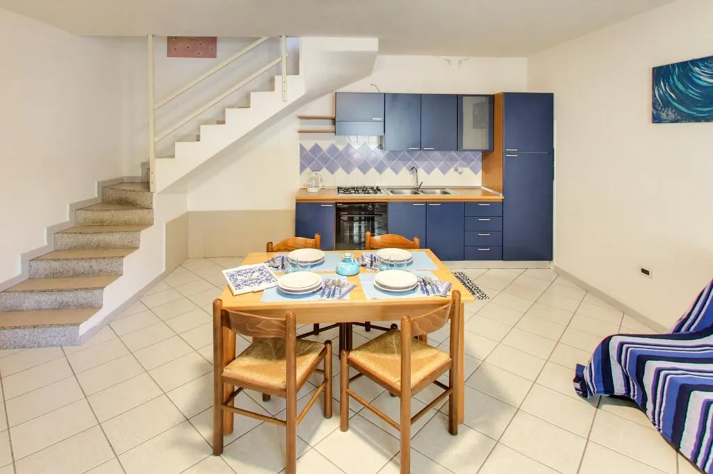 APARTMENT CAPACITY 6 Room, Residence Oasi Anfiteatro, Olbia