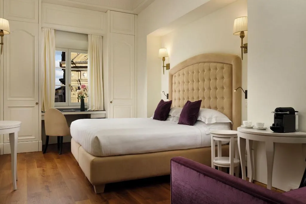 DOUBLE DELUXE WITH VIEWS Room, San Firenze Suites And Spa, Florence