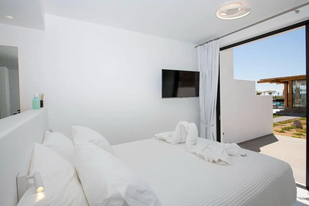 Room, Bianco A Nero, Mykonos