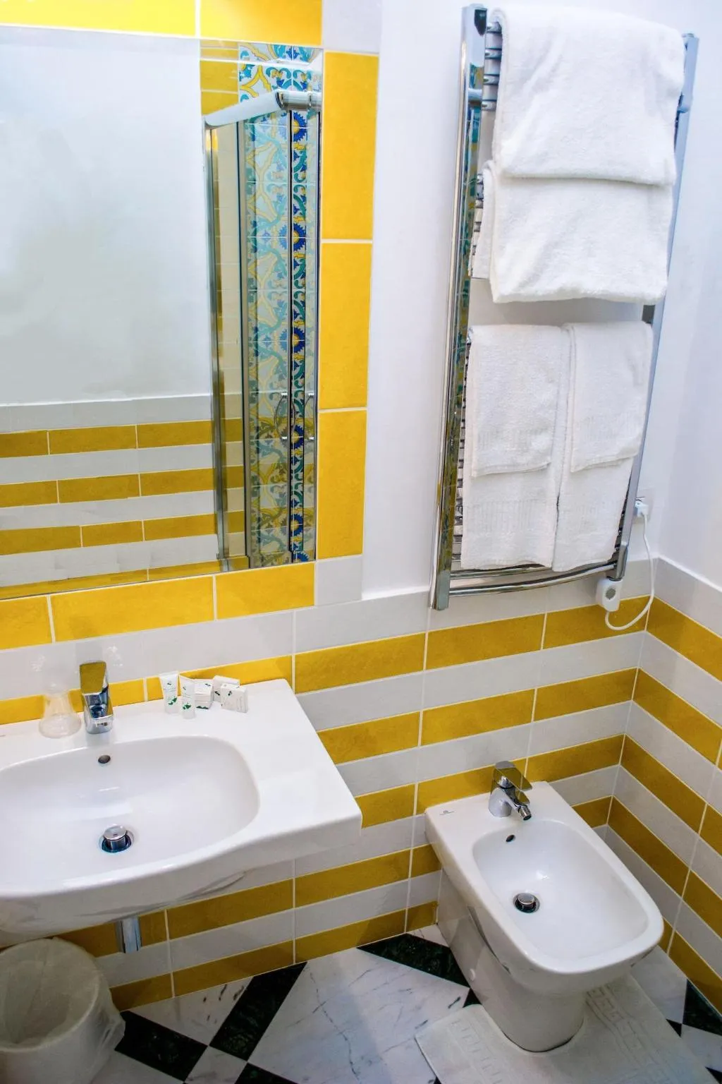 Room, Relais La Rupe, Naples