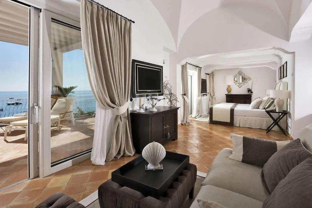 Room, Covo dei Saraceni, Naples
