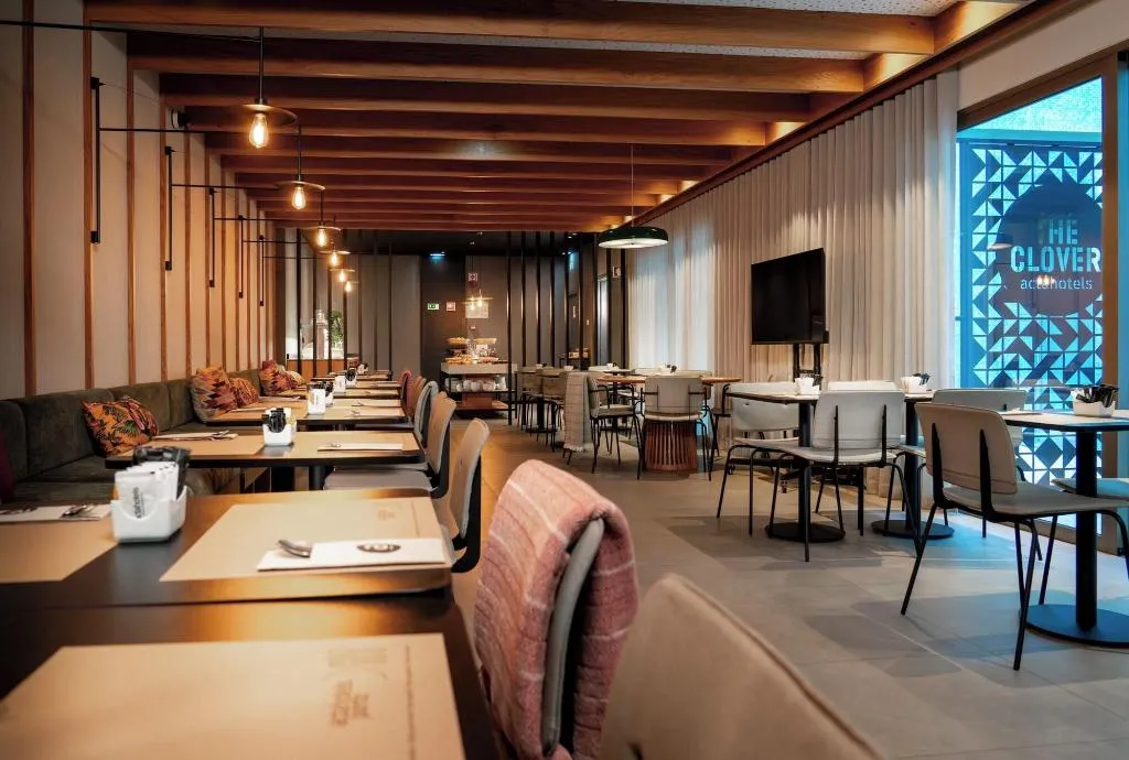 Restaurant, Hotel Acta The Clover, Porto