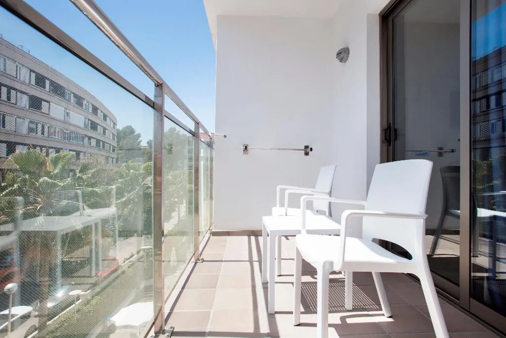 Room, Best Los Ángeles, Costa Dorada