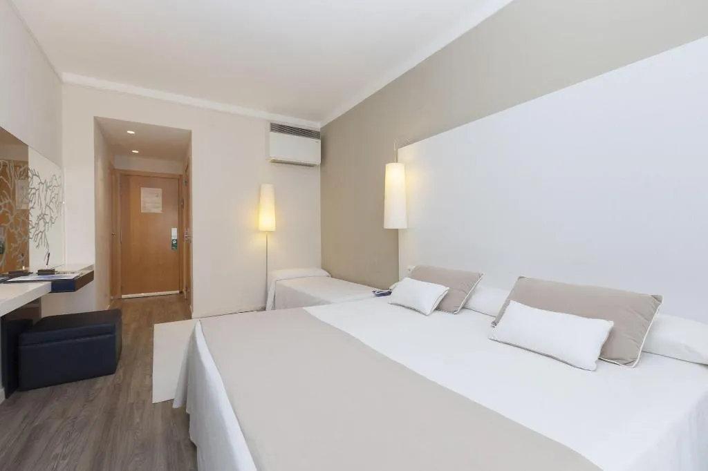 Room, Canyelles Marina 3000, Costa Brava