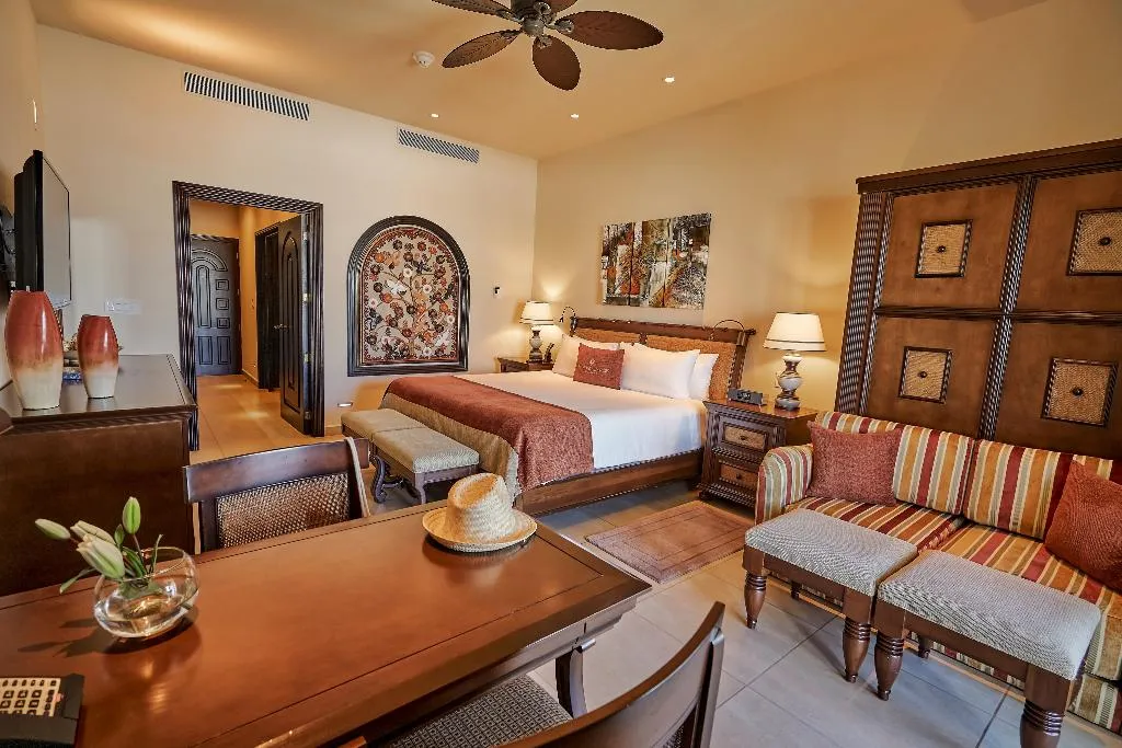 JUNIOR SUITE RESORT VIEW Room, Holiday Inn Club Vacations Grand Residences All In, Cancun Area