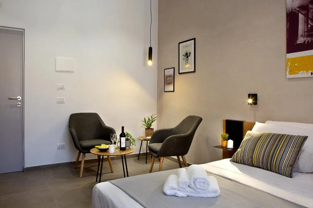 DOUBLE SUPERIOR Room, Mare Fuori Rooms, Naples