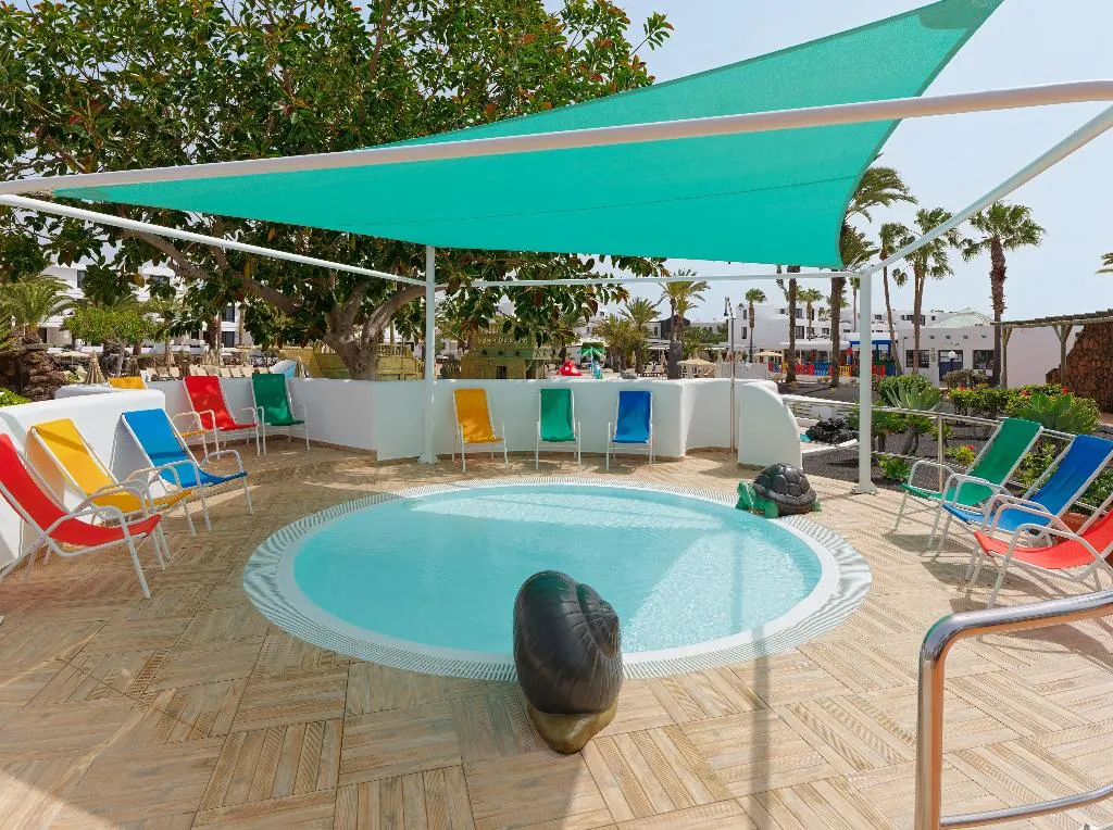 Pool, H10 Suites Lanzarote Gardens, Lanzarote