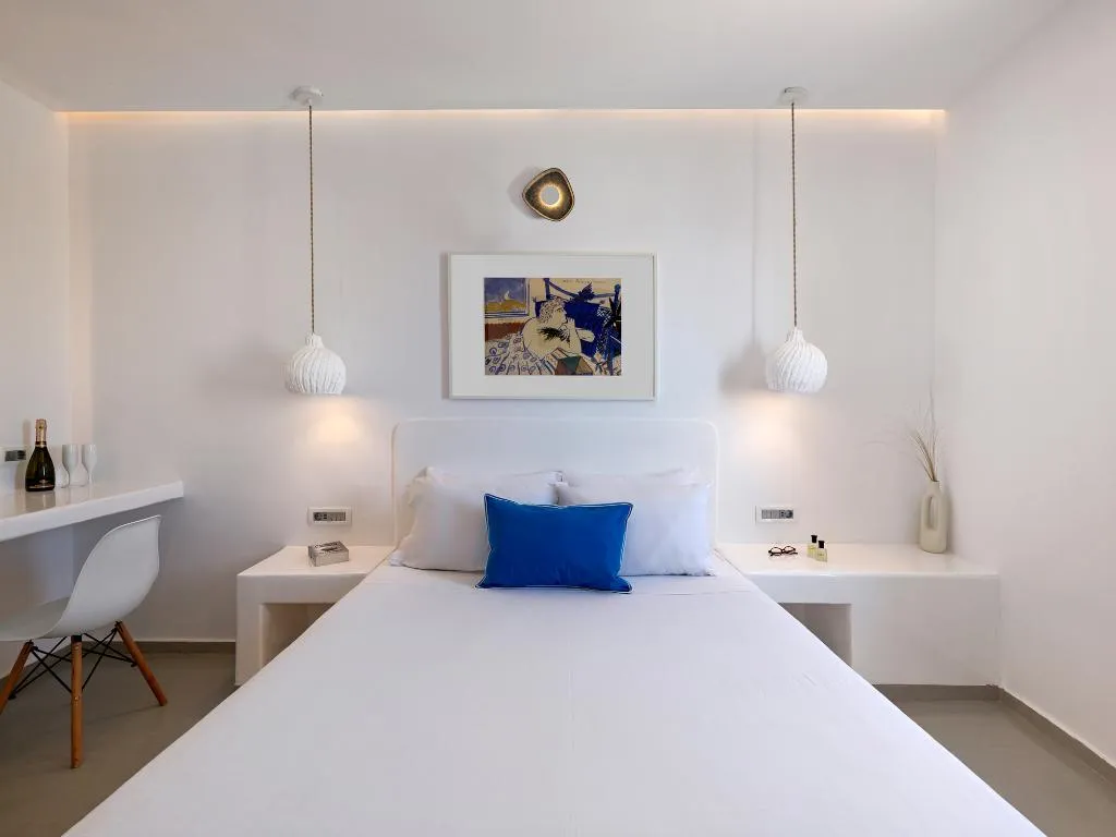 SUITE WITH JACUZZI WITH VIEWS Room, Tatakis Design Hotel, Fira, Santorini