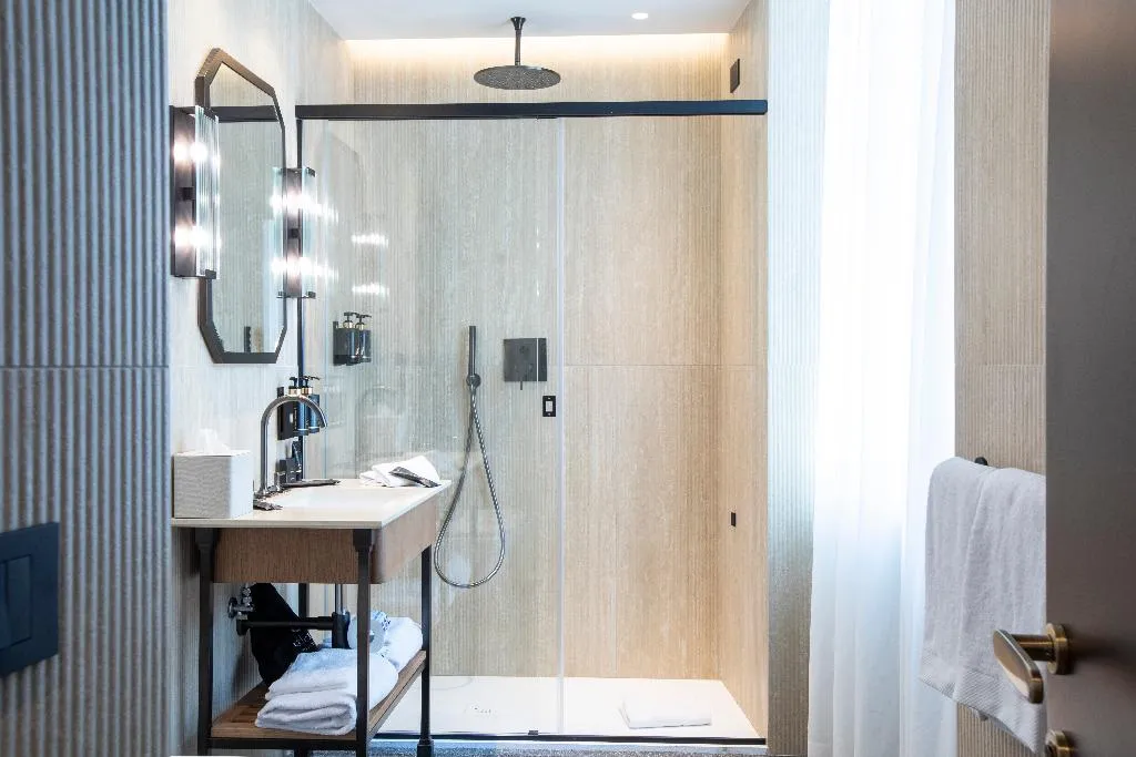 DOUBLE SUPERIOR Room, Circle6 Rome, Rome