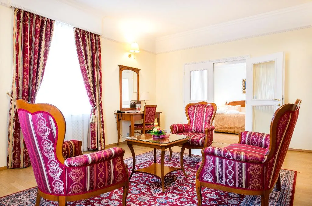 FAMILY ROOM CAPACITY 4 Room, Boutique Hotel Seven Days Prague, Prague