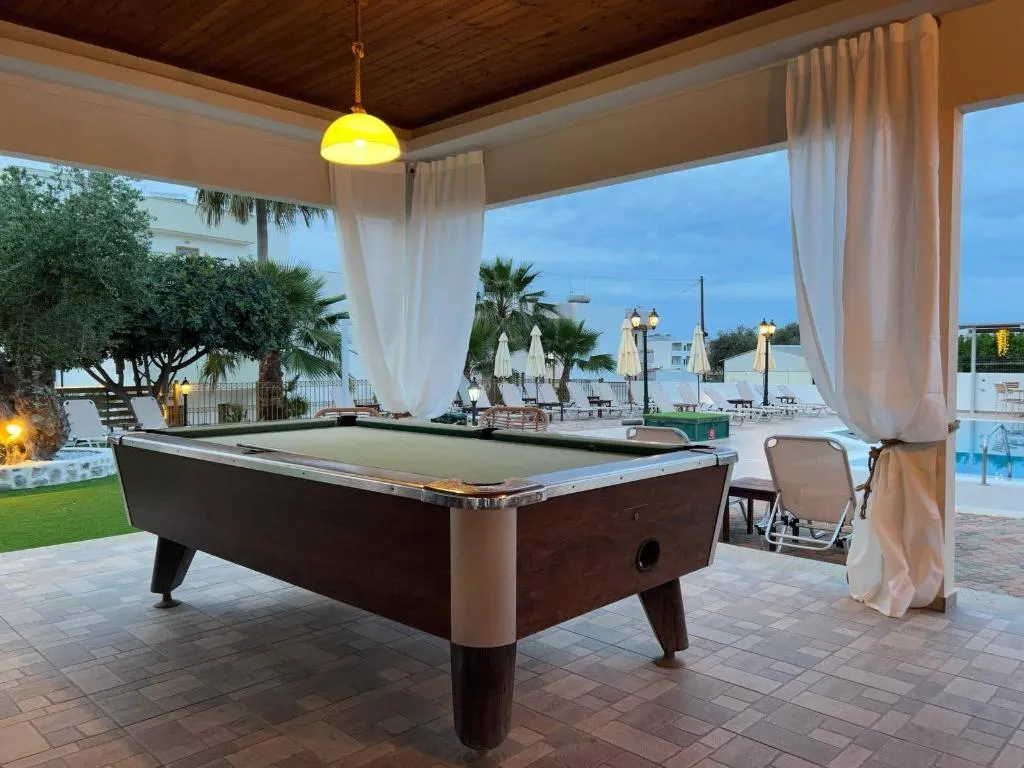 Sports and Entertainment, Newcastle Studios, Crete