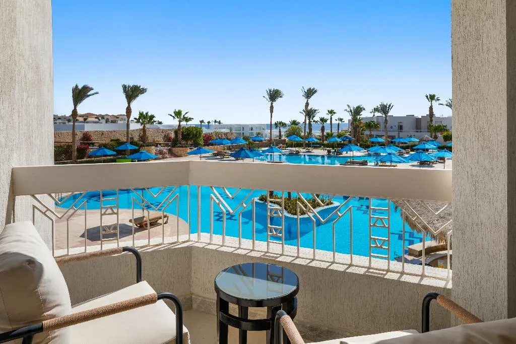 SUITE KING SIZE BED Room, DoubleTree by Hilton Sharm El Sheikh - Sharm Bay, Red Sea Riviera