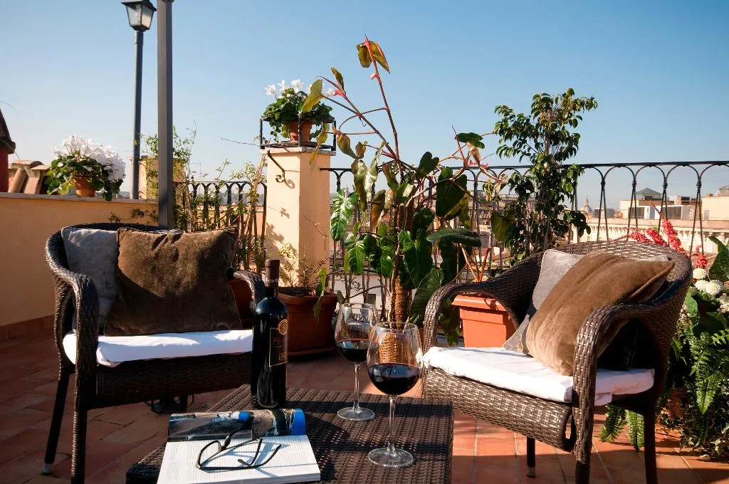 Double or Twin SUPERIOR WITH VIEWS Room, Trevi, Rome