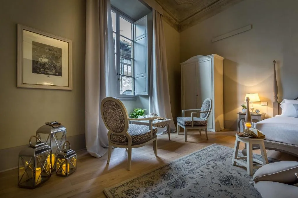 Room, Palazzo Ridolfi, Florence