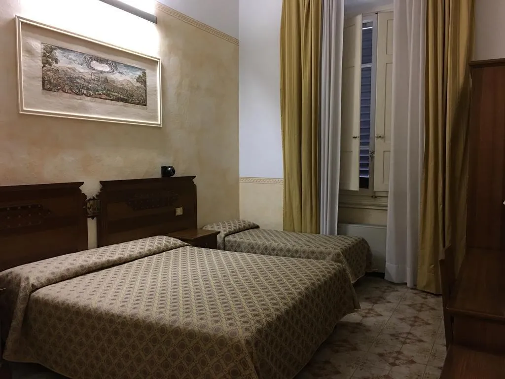 TRIPLE STANDARD Room, Olimpia, Florence