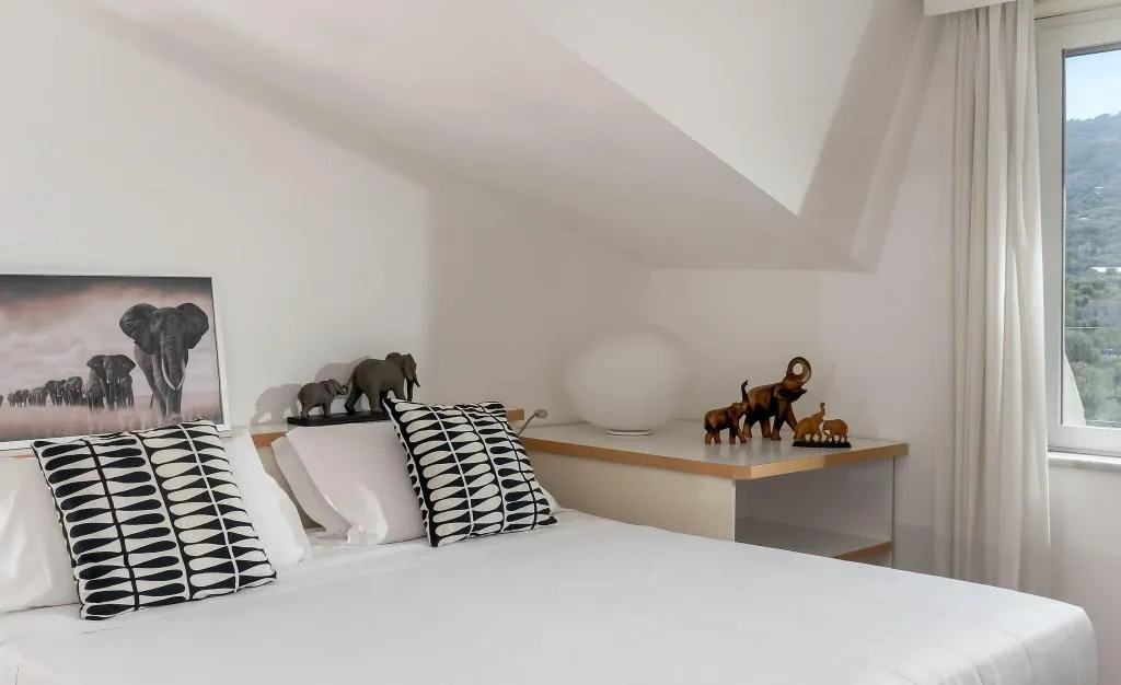 Room, Conca Park, Naples