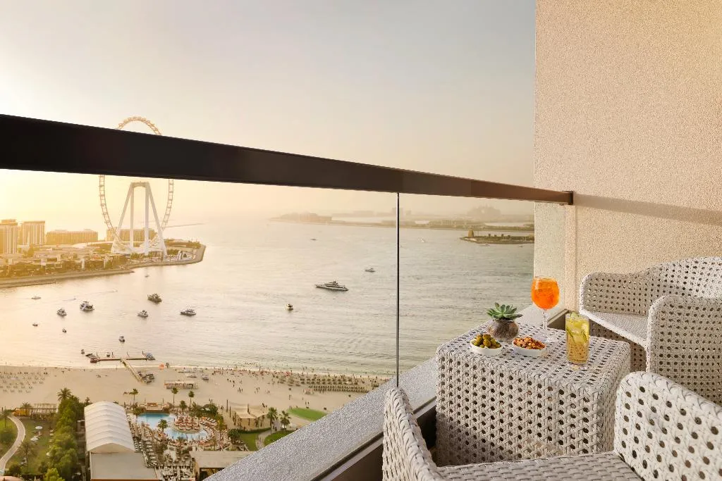 Terrace, JA Ocean View Hotel, Jumeirah Beach Dubai, Dubai