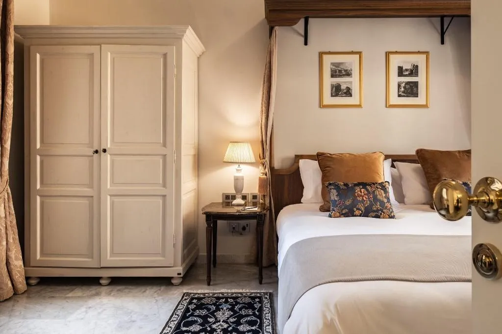 Room, Palais Le Brun, Malta