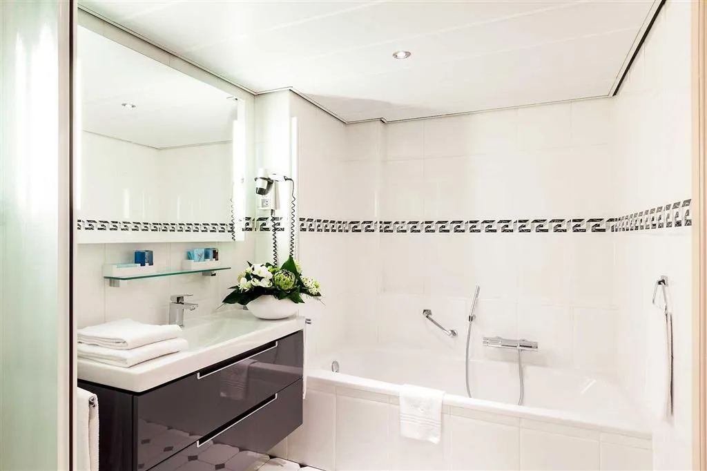 Room, Novotel Amsterdam City, Amsterdam
