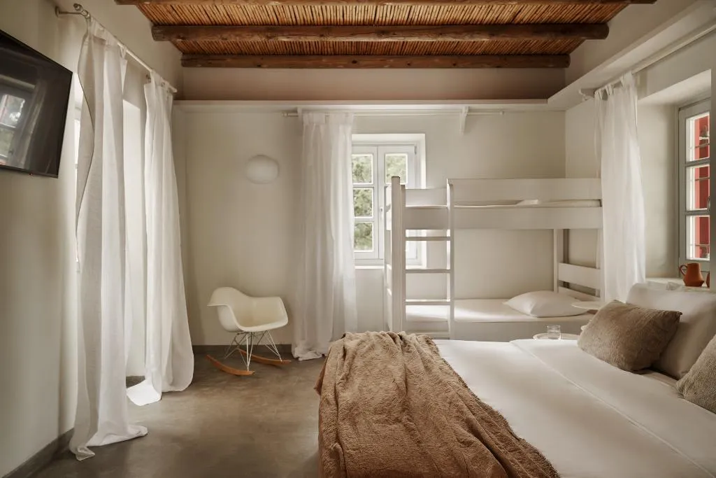 Room, Doryssa seaside resort, Samos