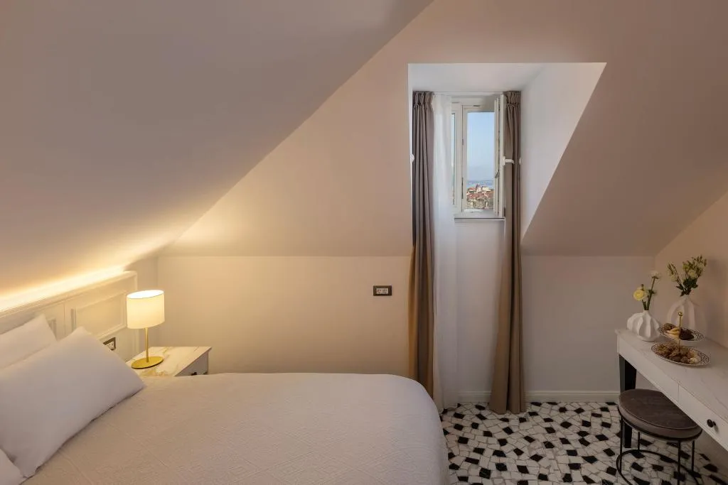 DOUBLE DELUXE Room, Heritage Hotel Lucia, Dubrovnik