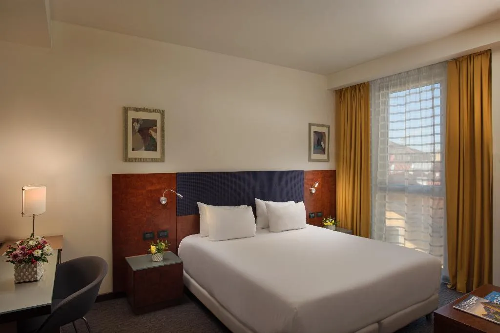 DOUBLE SUPERIOR WITH VIEWS Room, NH Bergamo, Milan