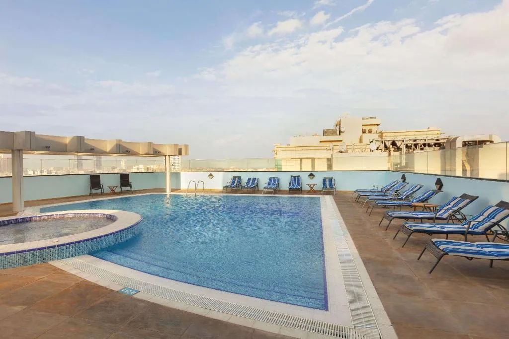 Pool, Montreal Barsha Hotel, Dubai