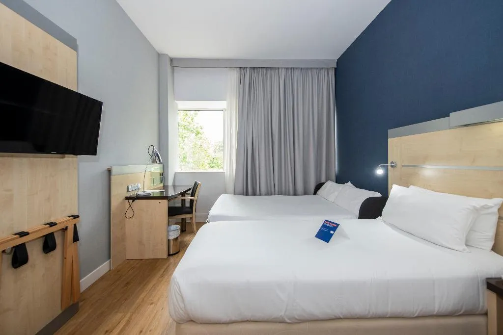 DOUBLE QUEEN SIZE BED Room, Holiday Inn Express Barcelona City 22@, Barcelona