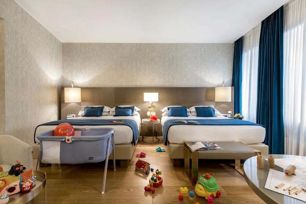 FAMILY ROOM STANDARD Room, Rosa Grand Milano - Starhotels Collezione, Milan