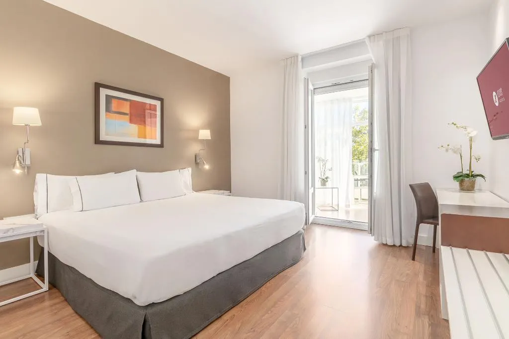 Double or Twin WITH TERRACE Room, Dorma Victoria Palace, Madrid