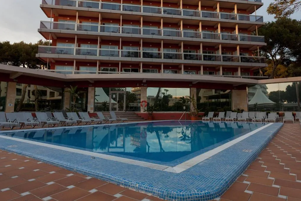 Pool, Obelisco, Majorca