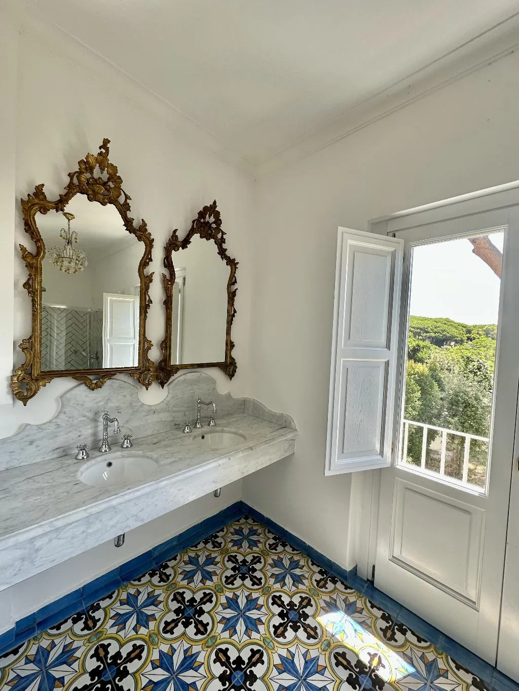 FAMILY ROOM TWO BEDROOMS TWO BATHROOMS Room, Villa De Cillis Carafa, Naples
