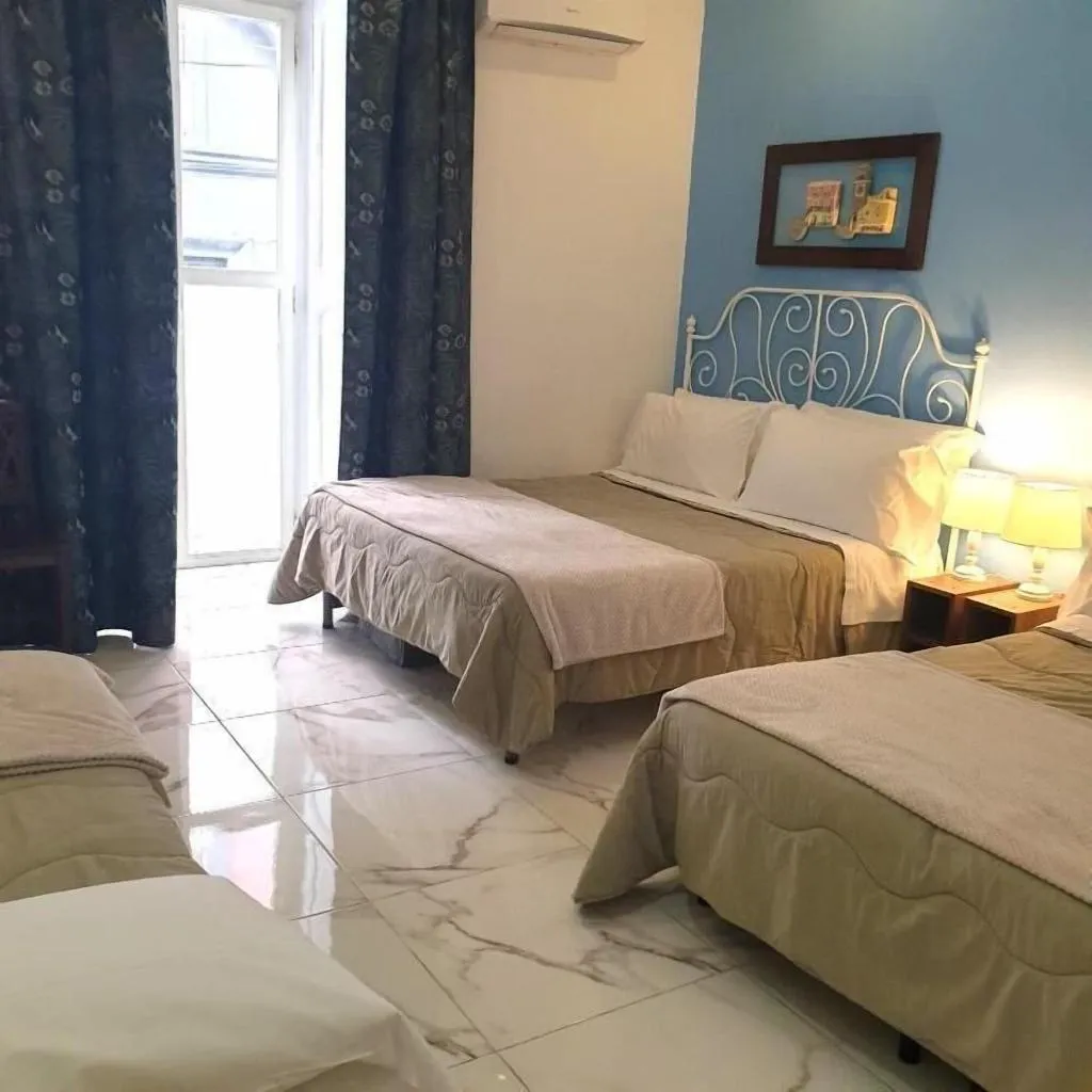 Room, La Locanda Dell Arte, Naples