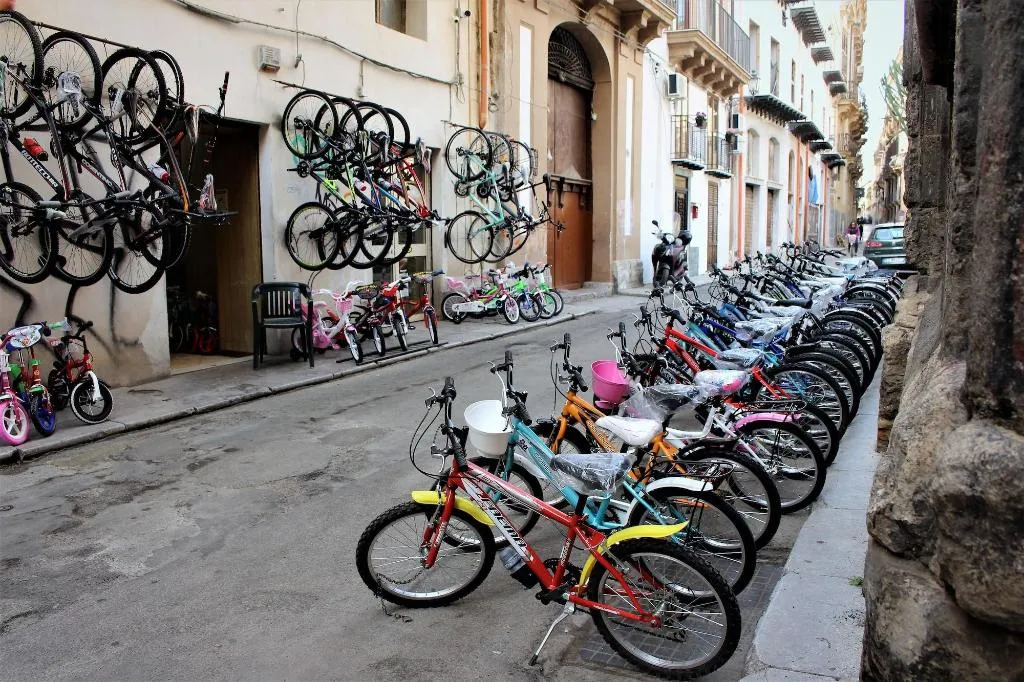 General view, La Via Delle Biciclette, Palermo