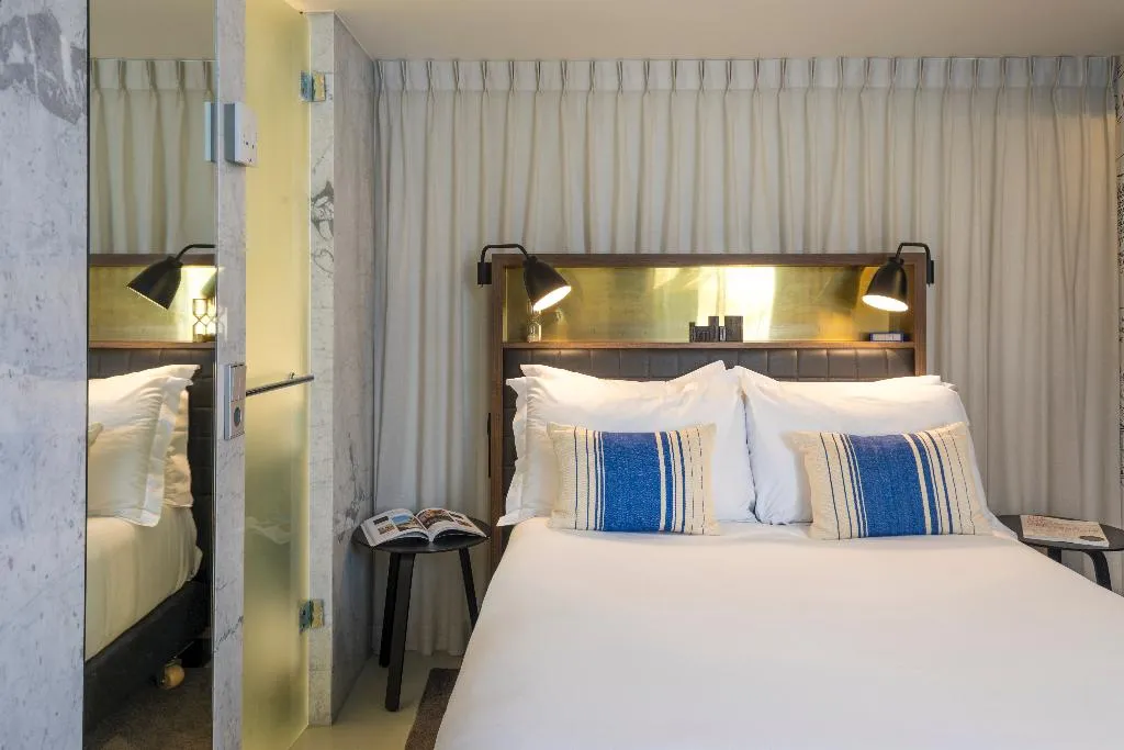 DOUBLE CLASSIC Room, Ink Hotel Amsterdam - MGallery Collection, Amsterdam