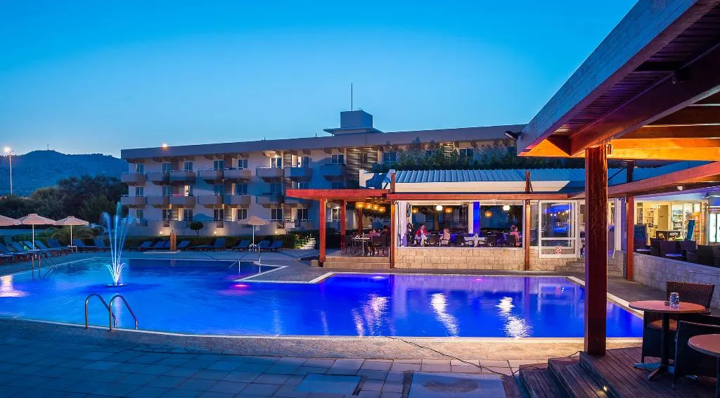 Bar, Zoes, Rhodes