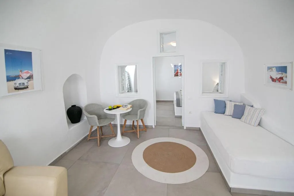 Room, Vogue Suites, Santorini