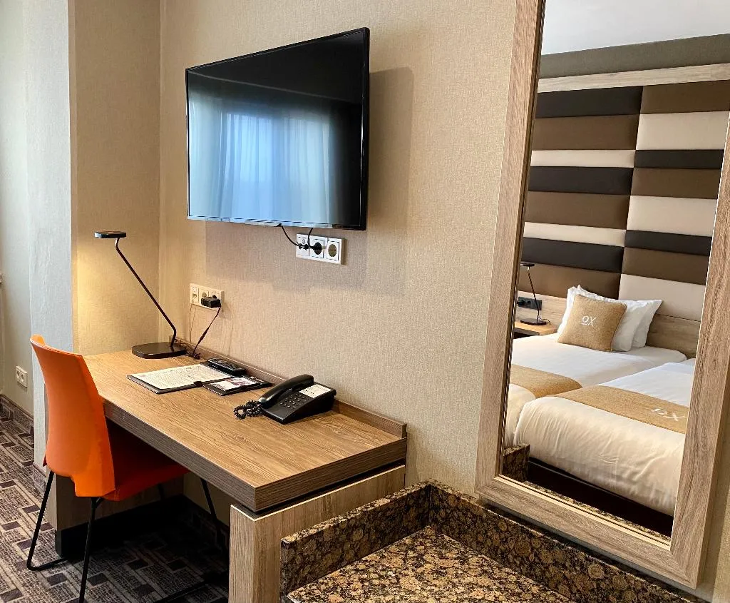 TWIN STANDARD Room, Xo Hotels Blue Tower, Amsterdam