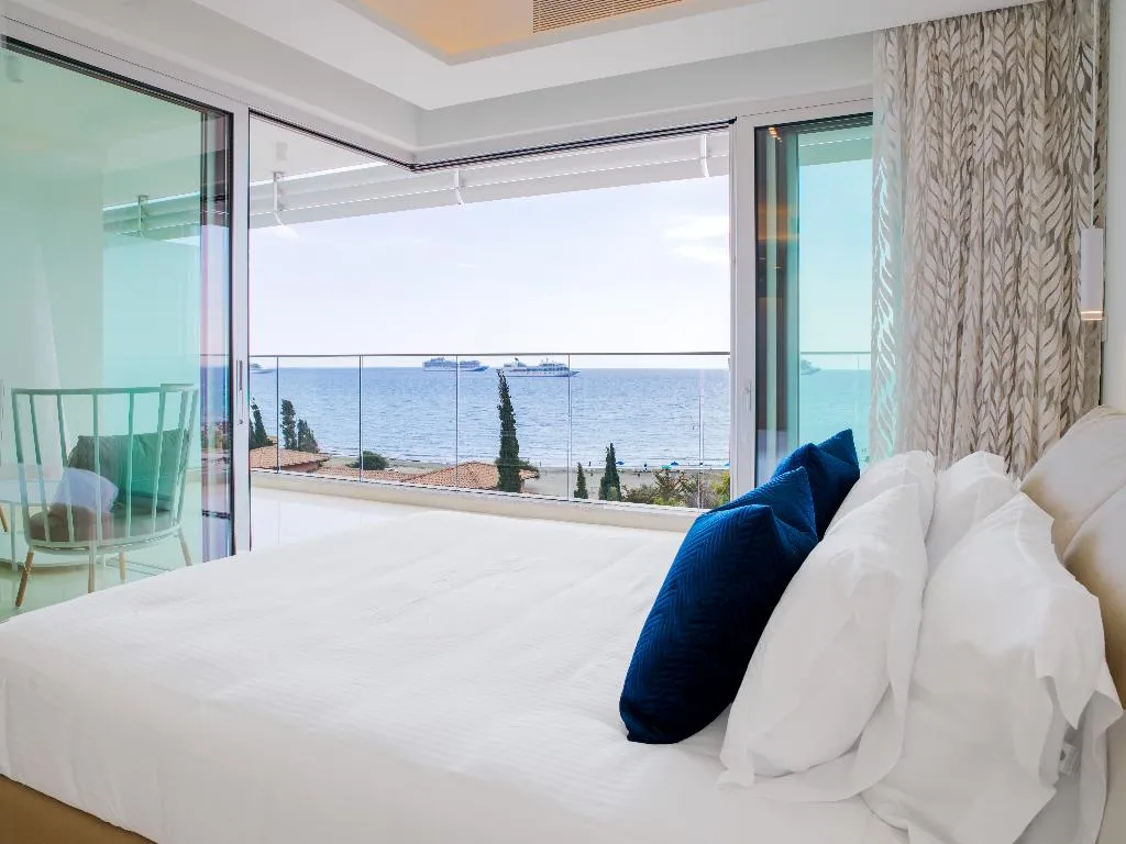 APARTMENT LUXURY Room, The Tower at St Raphael Resort, Cyprus