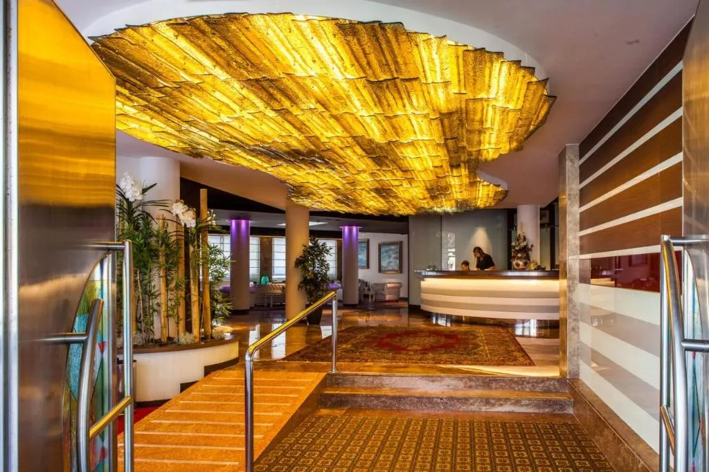 Lobby, Cesare Augustus, Venice