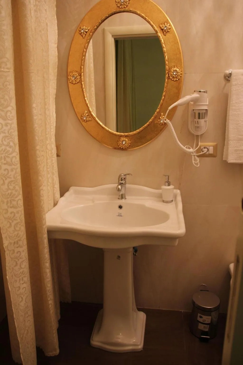 Room, Guesthouse Maria Francesca, Naples
