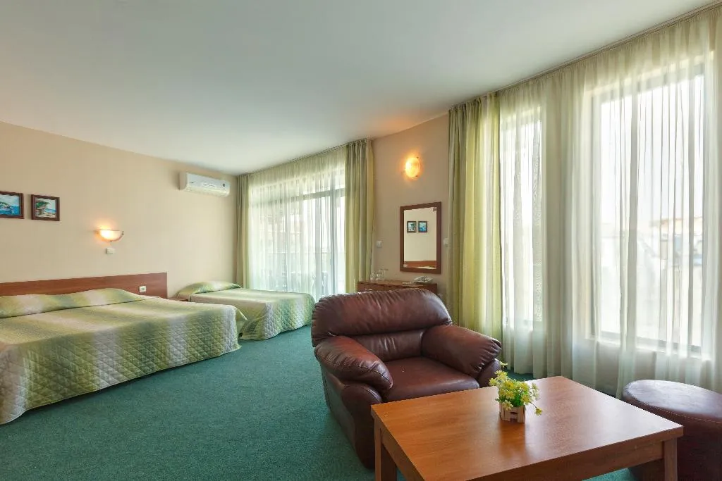 FAMILY ROOM STANDARD Room, Hotel L&B Sunny Beach, Bourgas